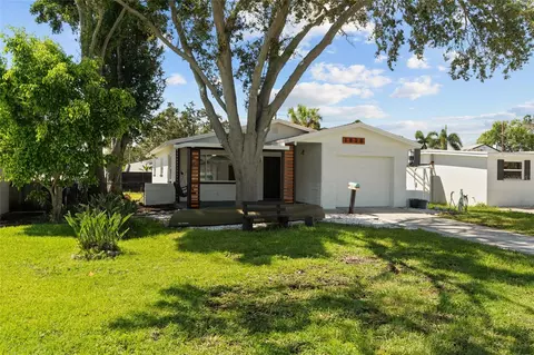 1826 Nevada Ave NE, Saint Petersburg, FL 33703