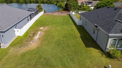 11310 Southwind Lake Dr, Gibsonton, FL 33534