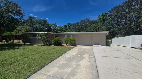 405 Louis St, Leesburg, FL 34748