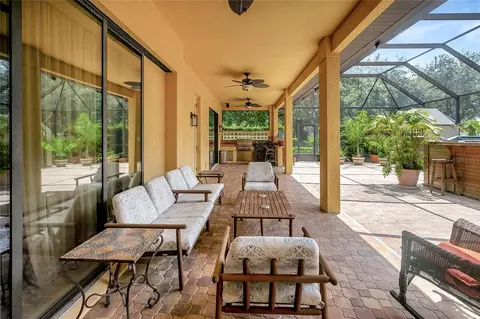 Exterior - 9317 Lisbon St, Seffner, FL 33584 photo 9 of 12