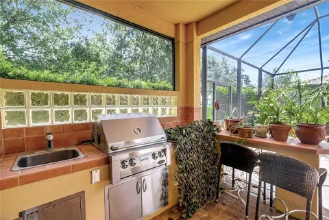 Kitchen - 9317 Lisbon St, Seffner, FL 33584 photo 9 of 9