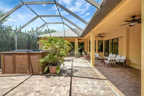 Exterior - 9317 Lisbon St, Seffner, FL 33584 photo 8 of 12