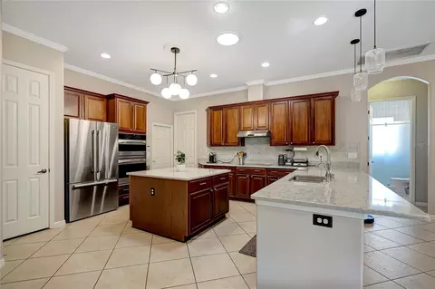 Kitchen - 9317 Lisbon St, Seffner, FL 33584 photo 2 of 9