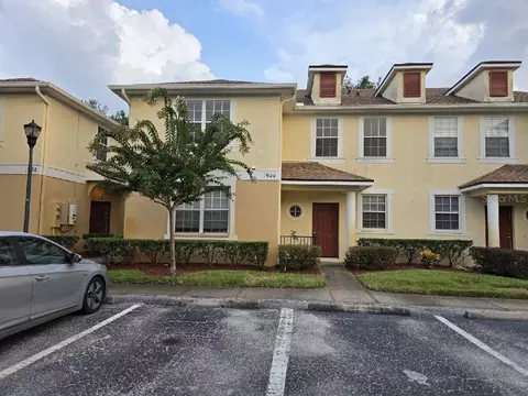 1944 Fiesta Ridge Ct, Tampa, FL 33604