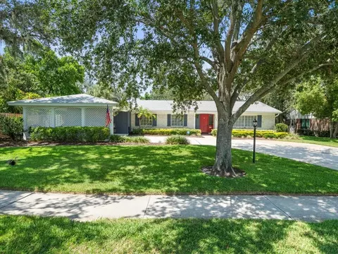 10305 Orange Grove Dr, Tampa, FL 33618