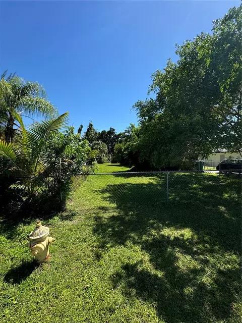 3030 Karen Dr, Naples, FL 34112