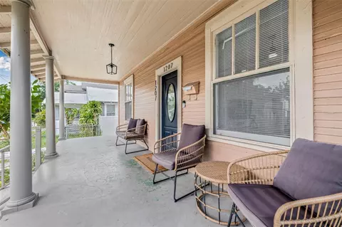 1207 E 17th Ave, Tampa, FL 33605