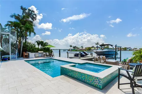 17081 Dolphin Dr, North Redington Beach, FL 33708