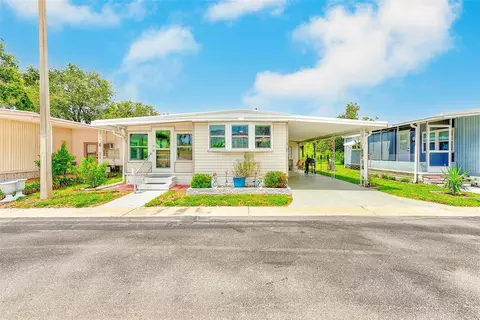 2291 E Bay Dr #124, Largo, FL 33771