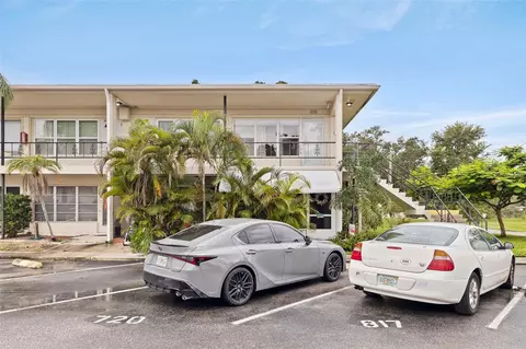 4154 56th St N #820, Saint Petersburg, FL 33709