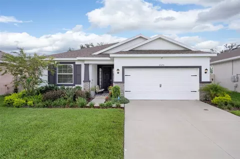 8370 Wheat Stone Dr, Zephyrhills, FL 33540