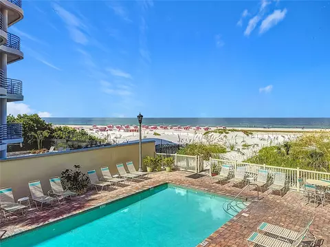 4000 Gulf Blvd #204, Saint Petersburg, FL 33706