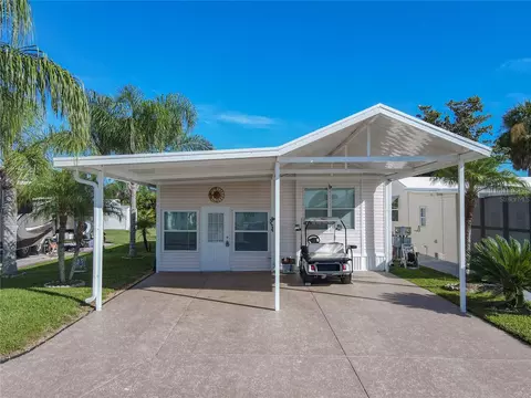 195 Gracie Ave S, Frostproof, FL 33843