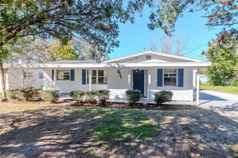 211 W Valencia St, Lakeland, FL 33805