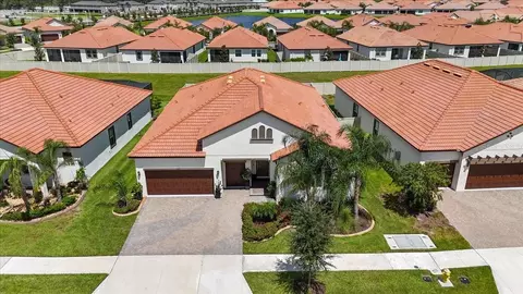 17317 Scuba Crest St, Wimauma, FL 33598