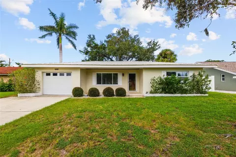 5998 115th Ln, Seminole, FL 33772