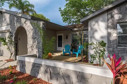 429 Evergreen Dr, Oldsmar, FL 34677