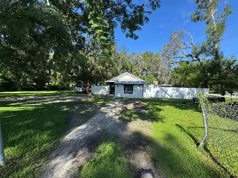 4631 6th St, Zephyrhills, FL 33542