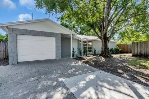 6702 Glen Forest Ct, Tampa, FL 33615