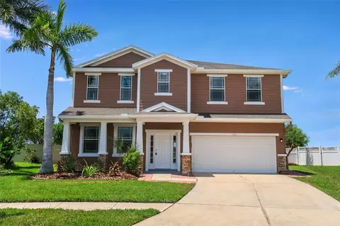 556 19th St NW, Ruskin, FL 33570