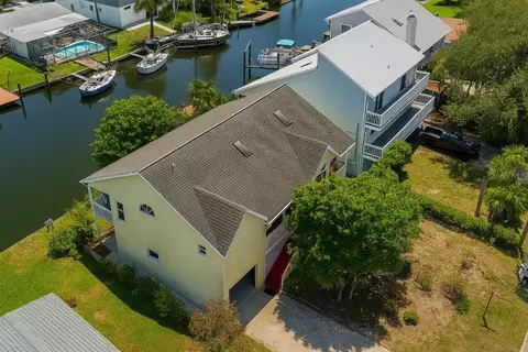 13922 Raie Ave, Hudson, FL 34667
