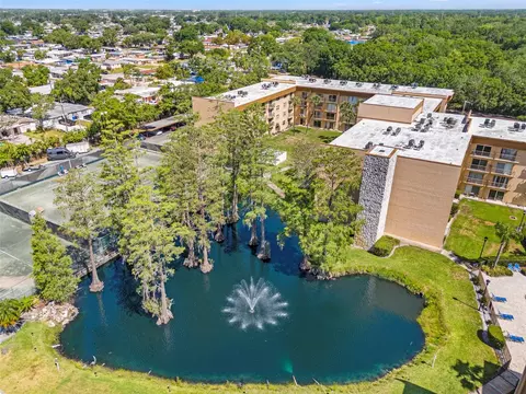 5820 N Church Ave #326, Tampa, FL 33614
