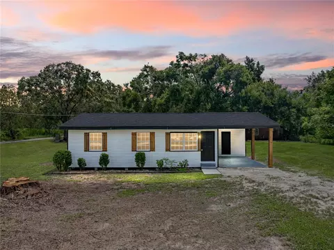 18434 Geraldine Rd, Dade City, FL 33523