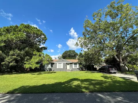 2306 W Eldred Dr, Tampa, FL 33603