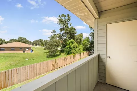 239 Red Maple Pl, Brandon, FL 33510