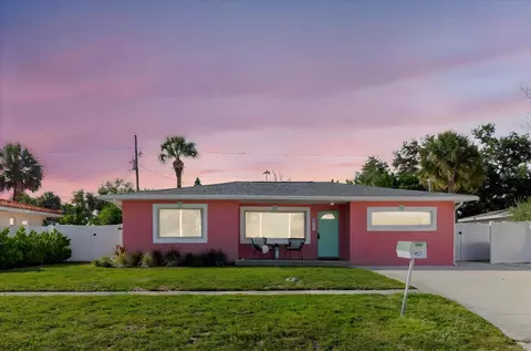 411 87th Ave, Saint Pete Beach, FL 33706