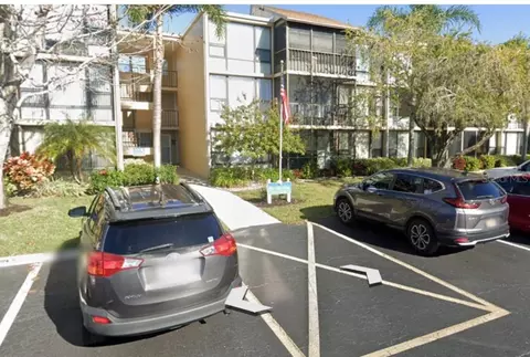 618 Bird Bay Dr S #315, Venice, FL 34285
