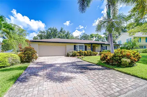 4625 Glenside Cir, Tampa, FL 33624