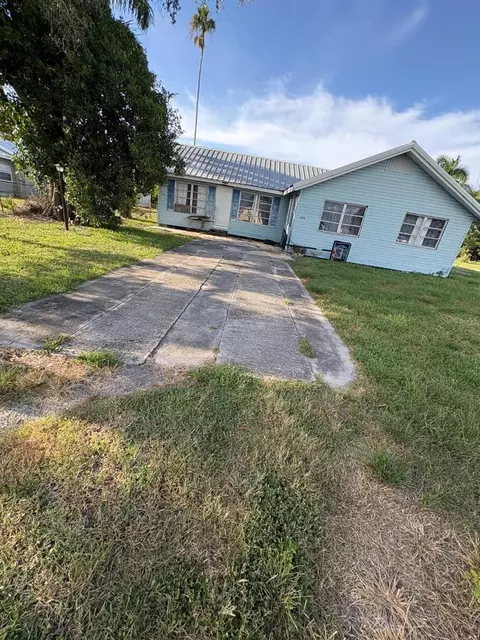 1295 Hookers Point Rd, Clewiston, FL 33440