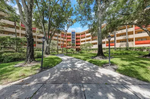 3076 Eastland Blvd #111, Clearwater, FL 33761