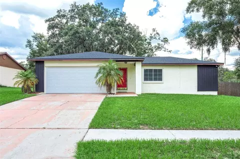 616 King Louis Ct, Seffner, FL 33584