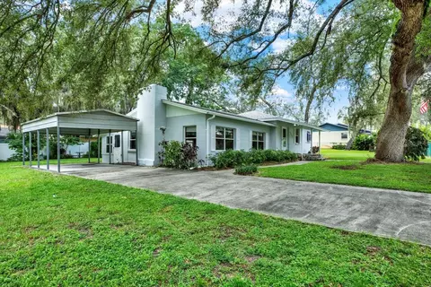9618 N Hartts Dr, Tampa, FL 33617