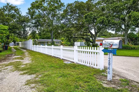12044 Murray Ave, Largo, FL 33778