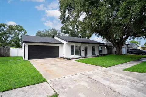2249 65th Pl N, Saint Petersburg, FL 33702