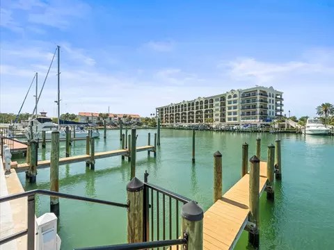 211 Dolphin Pt #2, Clearwater Beach, FL 33767