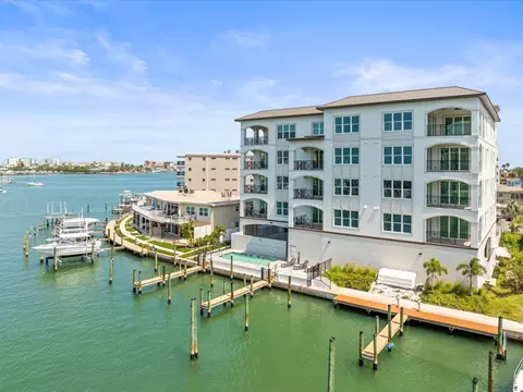 211 Dolphin Pt #5, Clearwater Beach, FL 33767