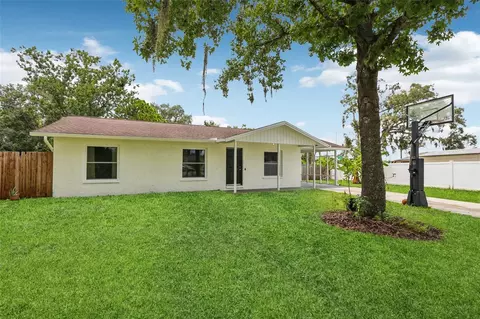 2307 N Warnell Loop, Plant City, FL 33563