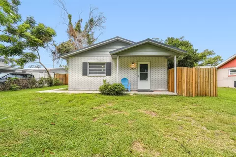 5835 5839 12th St, Zephyrhills, FL 33542