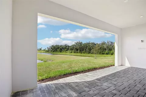 Exterior - 8610 Ocean Key Pl, Parrish, FL 34219 photo 5 of 8