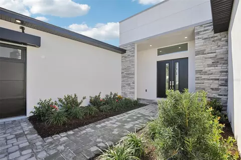 Exterior - 8610 Ocean Key Pl, Parrish, FL 34219 photo 4 of 8