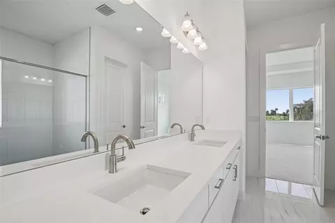 Bath - 8610 Ocean Key Pl, Parrish, FL 34219 photo 3 of 5