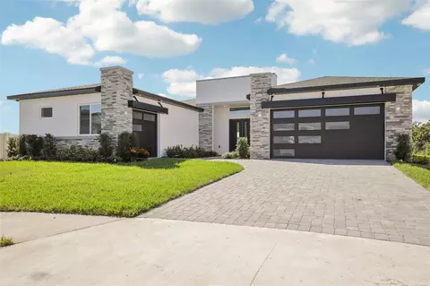 Exterior - 8610 Ocean Key Pl, Parrish, FL 34219 photo 2 of 8