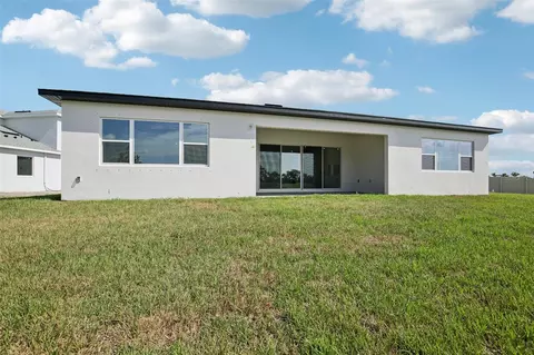 Exterior - 8610 Ocean Key Pl, Parrish, FL 34219 photo 7 of 8