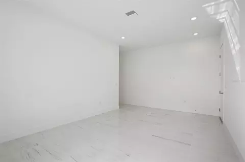 Living - 8610 Ocean Key Pl, Parrish, FL 34219 photo 6 of 6