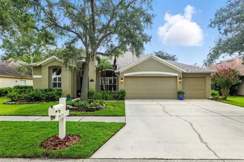 9415 Hunters Pond Dr, Tampa, FL 33647