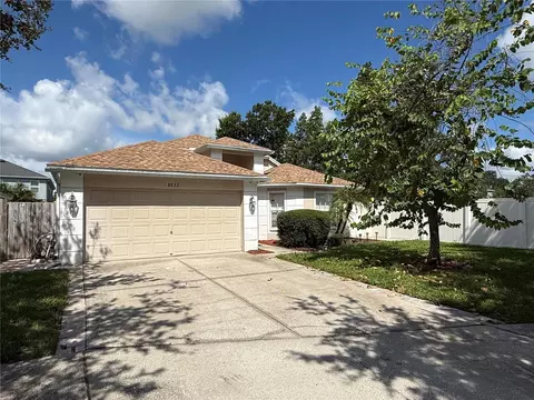 8632 Fawn Creek Dr, Tampa, FL 33626